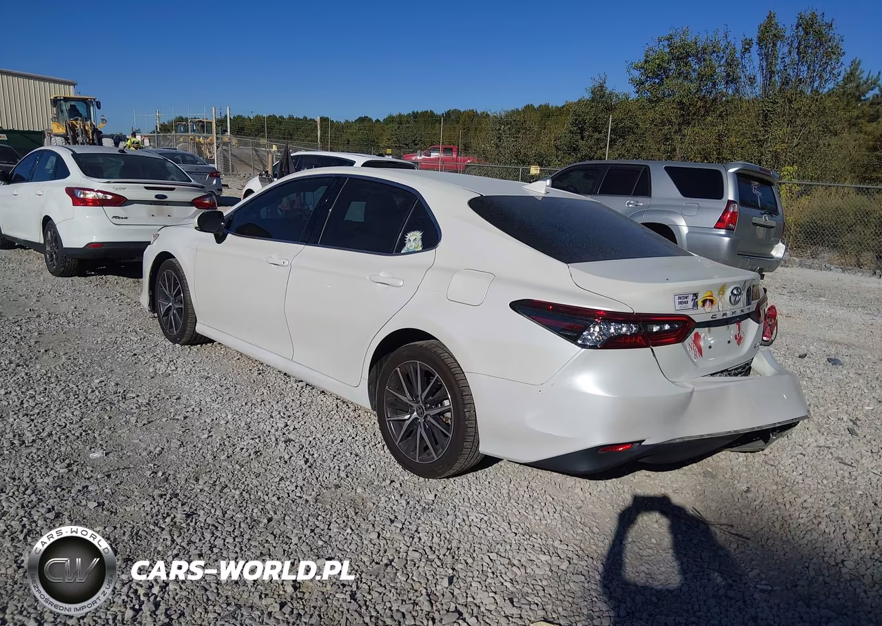 2021 Toyota Camry Xle VIN:4T1F11AK5MU475330 - 3
