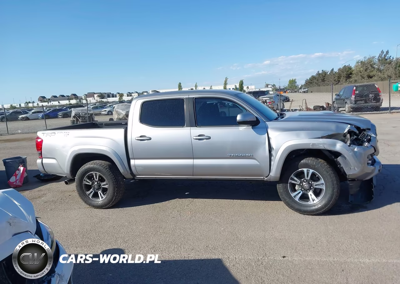2017 Toyota Tacoma Trd Sport VIN:3TMCZ5AN1HM047542 - 16