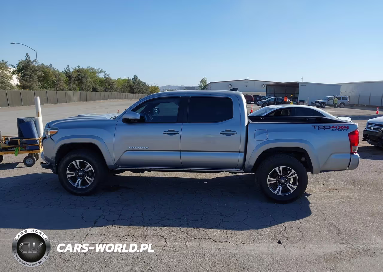 2017 Toyota Tacoma Trd Sport VIN:3TMCZ5AN1HM047542 - 17