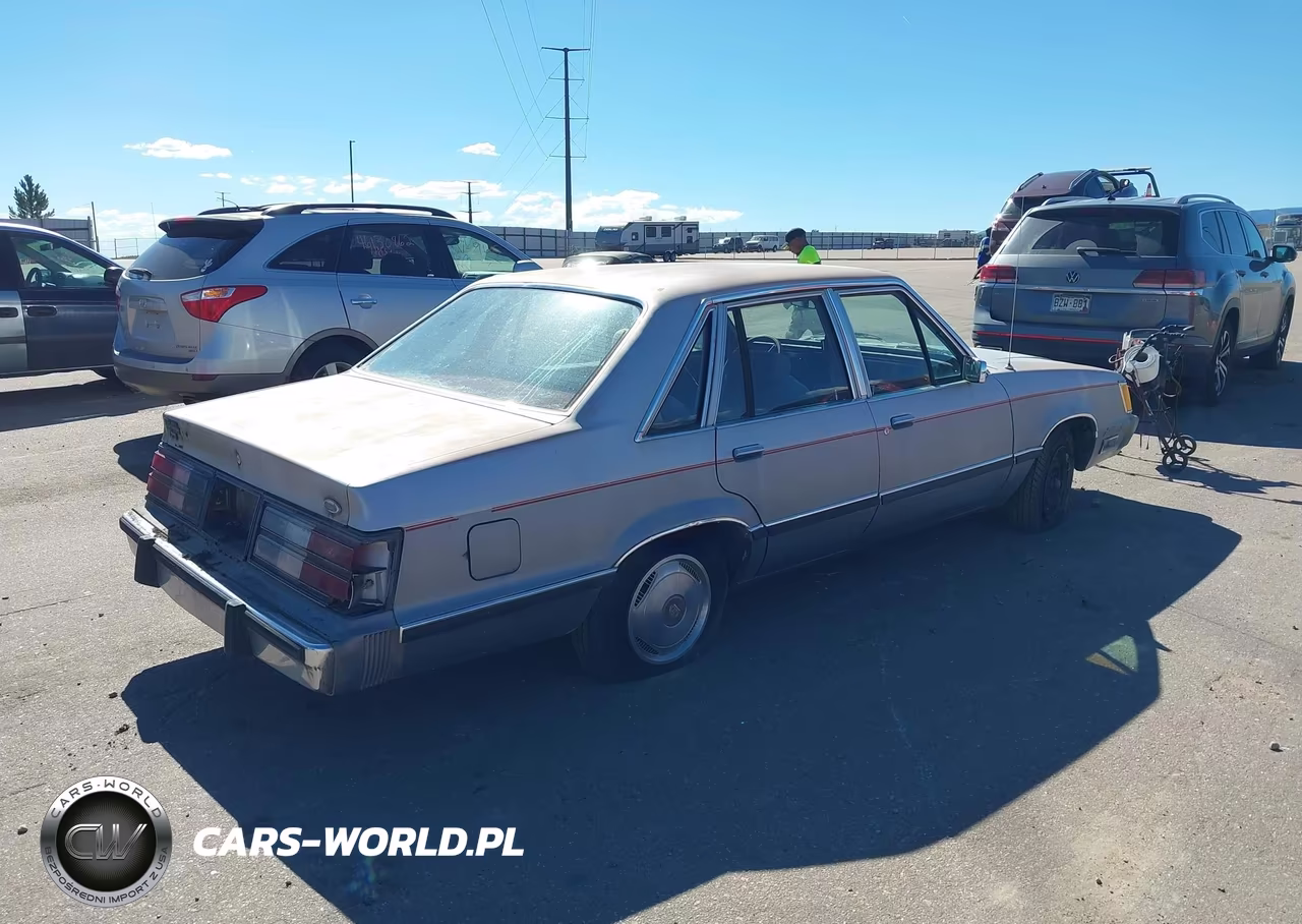 1983 Ford Ltd VIN:1FABP3938DG181970 - 4