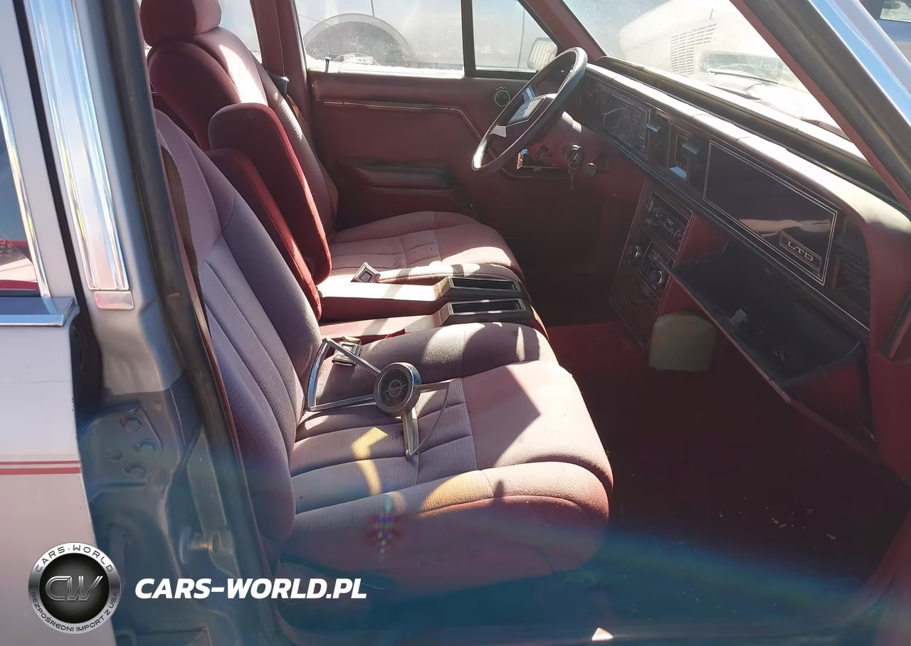 1983 Ford Ltd VIN:1FABP3938DG181970 - 5