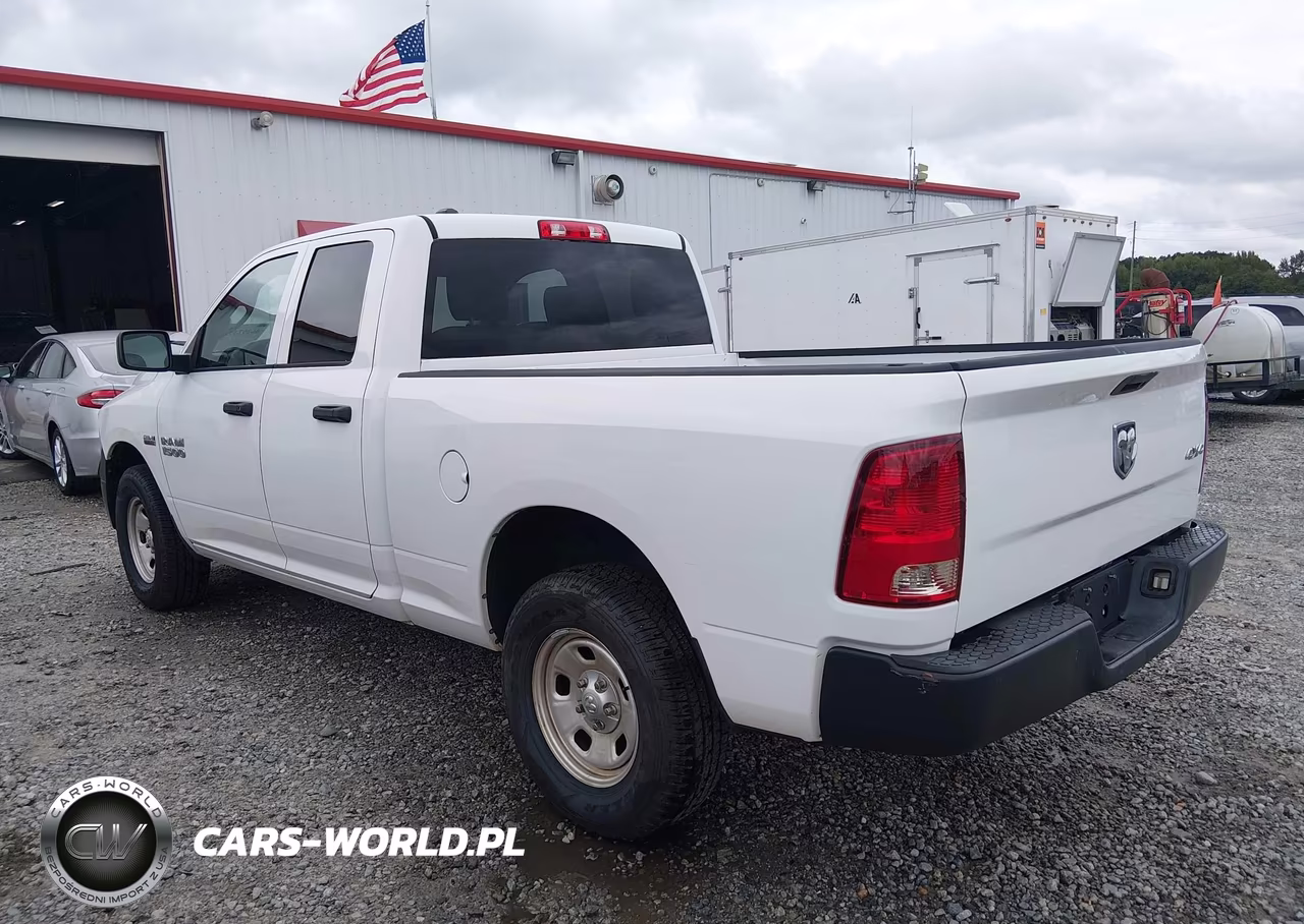 2015 Ram 1500 Tradesman VIN:1C6RR7FT5FS763739 - 3