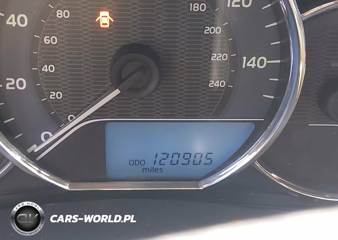 2015 Toyota Corolla Le VIN:2T1BURHE3FC470829 - 14