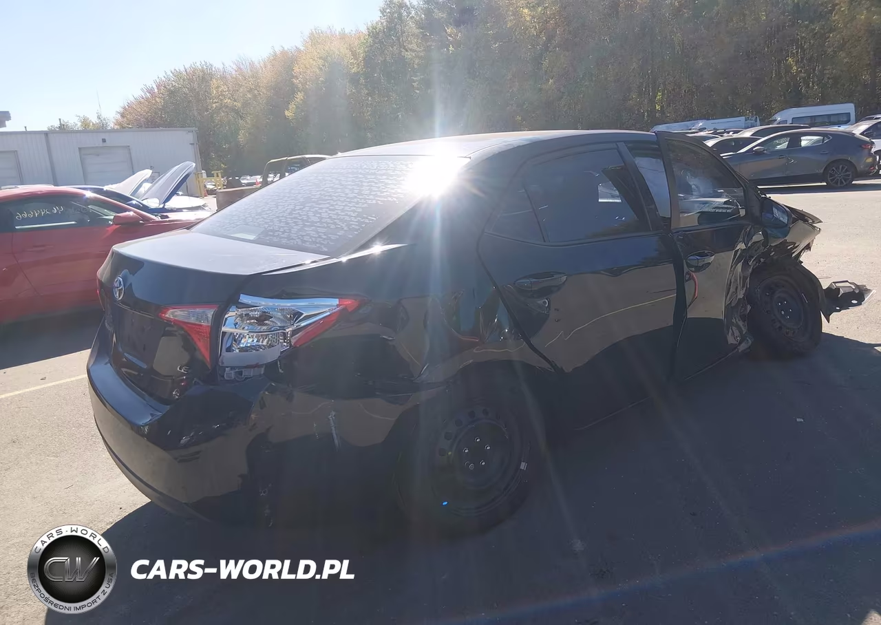 2015 Toyota Corolla Le VIN:2T1BURHE3FC470829 - 4