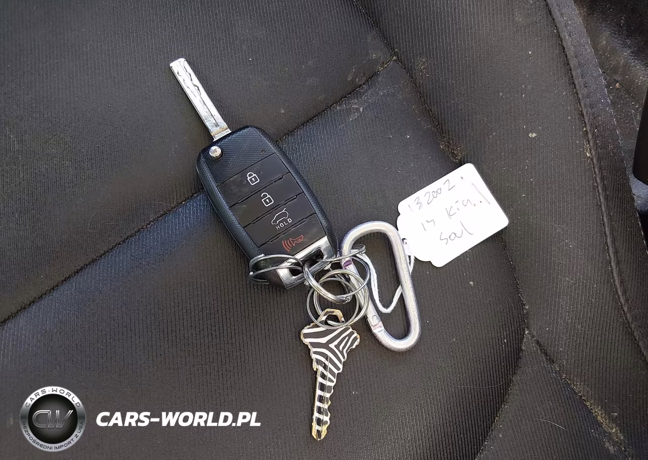 2017 Kia Soul + VIN:KNDJP3A53H7462261 - 11