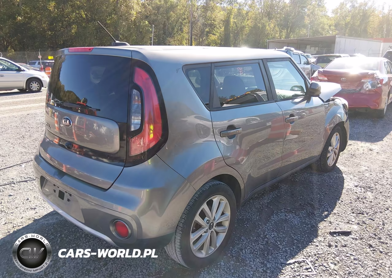 2017 Kia Soul + VIN:KNDJP3A53H7462261 - 4
