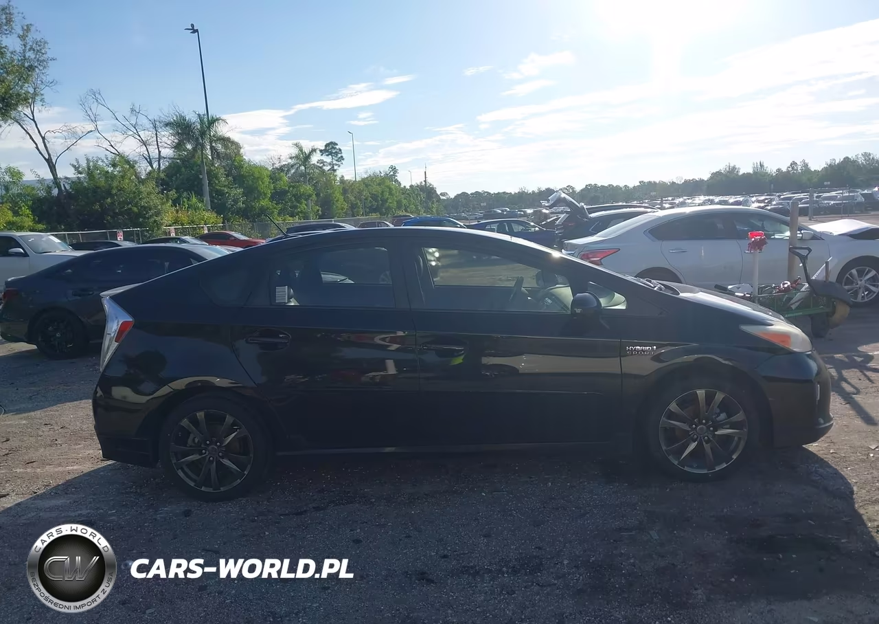 2012 Toyota Prius Three VIN:JTDKN3DU4C5435541 - 13