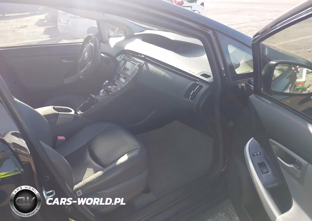 2012 Toyota Prius Three VIN:JTDKN3DU4C5435541 - 5