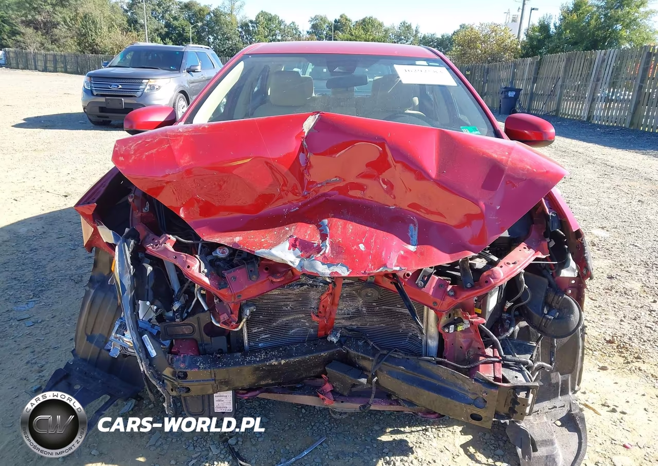 2018 Toyota Corolla Le VIN:2T1BURHE2JC025345 - 13