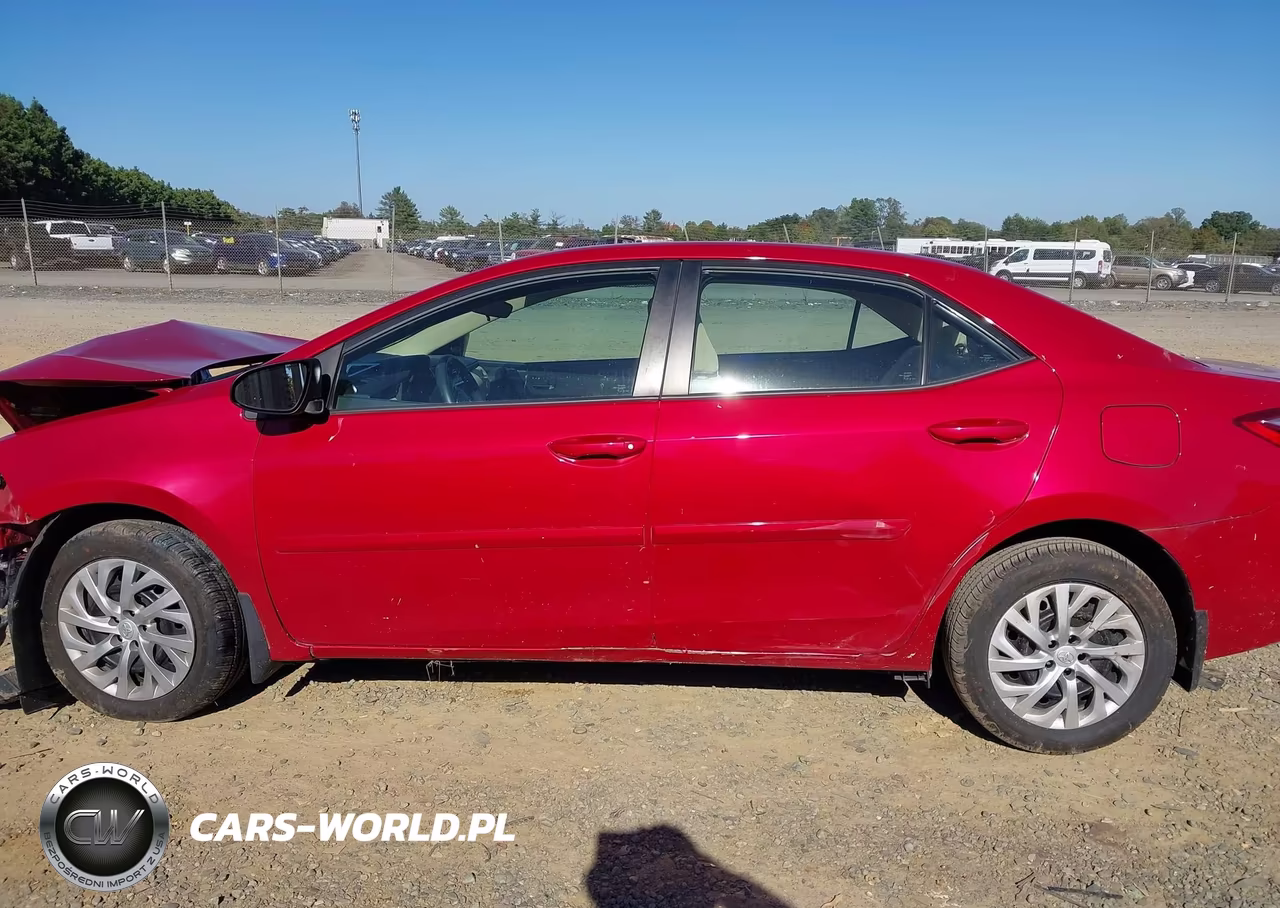2018 Toyota Corolla Le VIN:2T1BURHE2JC025345 - 15