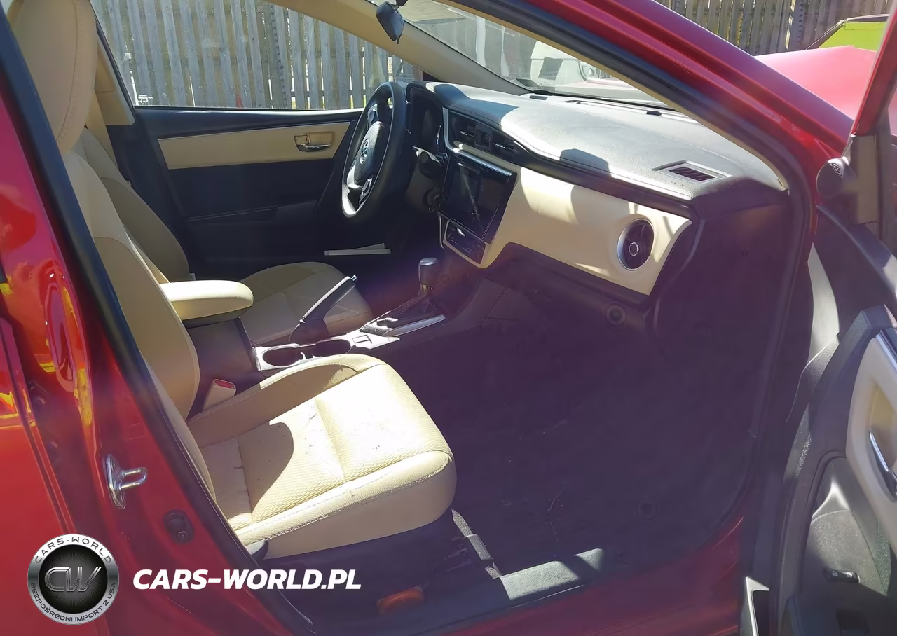 2018 Toyota Corolla Le VIN:2T1BURHE2JC025345 - 5