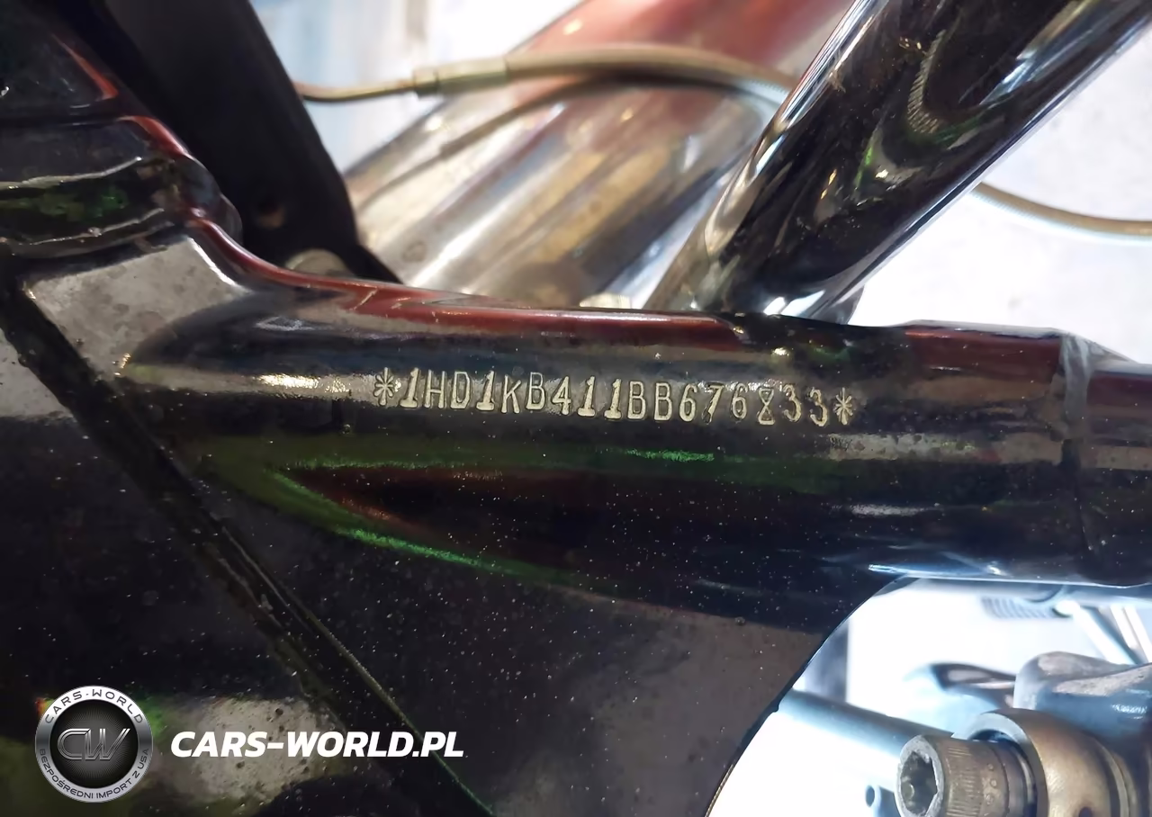 2011 Harley-Davidson Flhx VIN:1HD1KB411BB676833 - 10