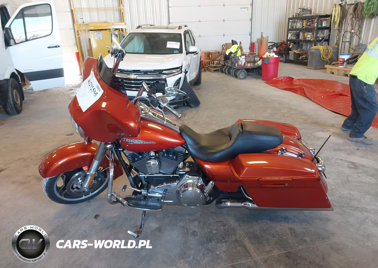 2011 Harley-Davidson Flhx VIN:1HD1KB411BB676833 - 14