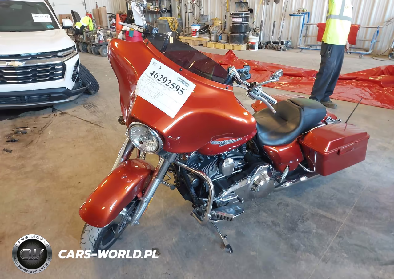2011 Harley-Davidson Flhx VIN:1HD1KB411BB676833 - 2