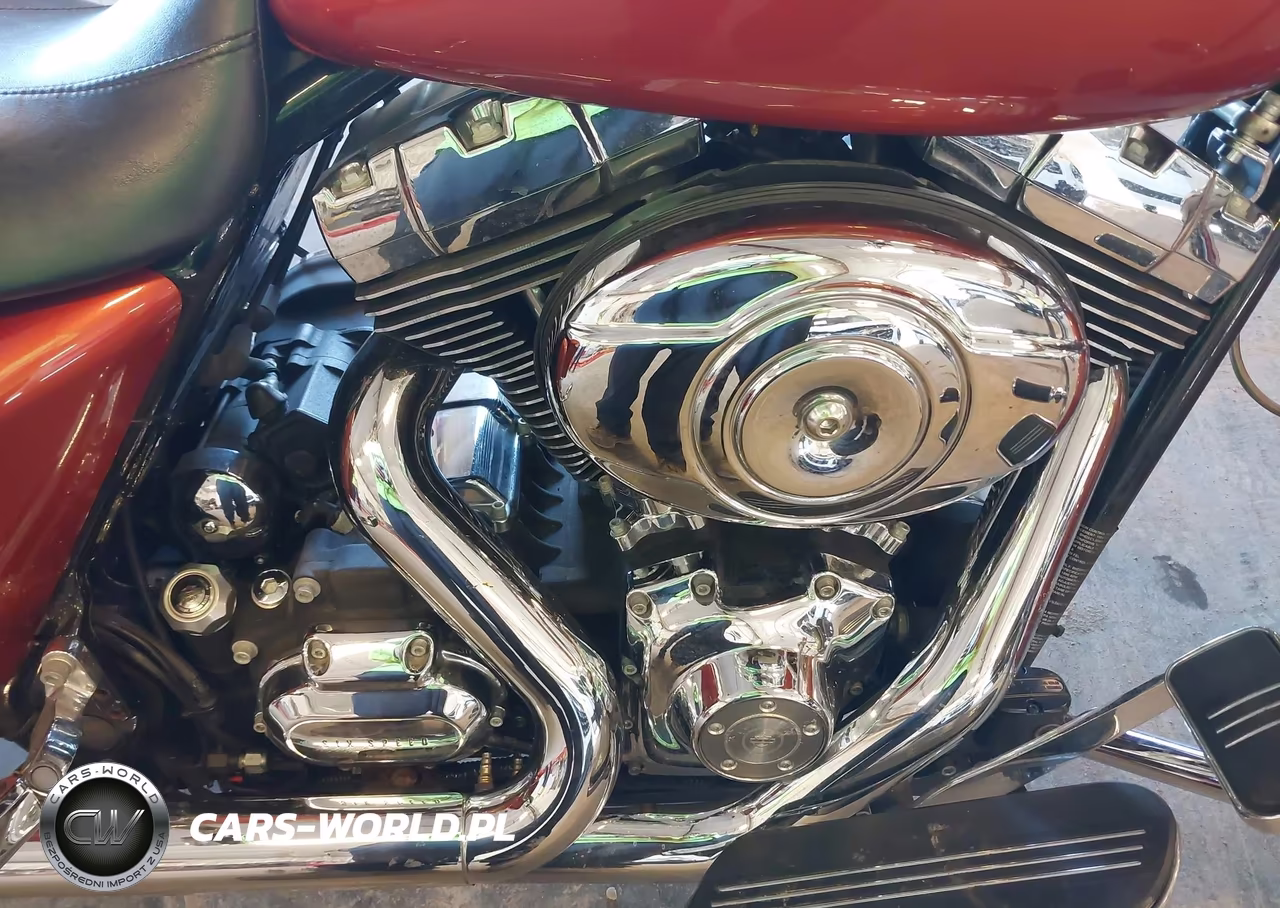 2011 Harley-Davidson Flhx VIN:1HD1KB411BB676833 - 8