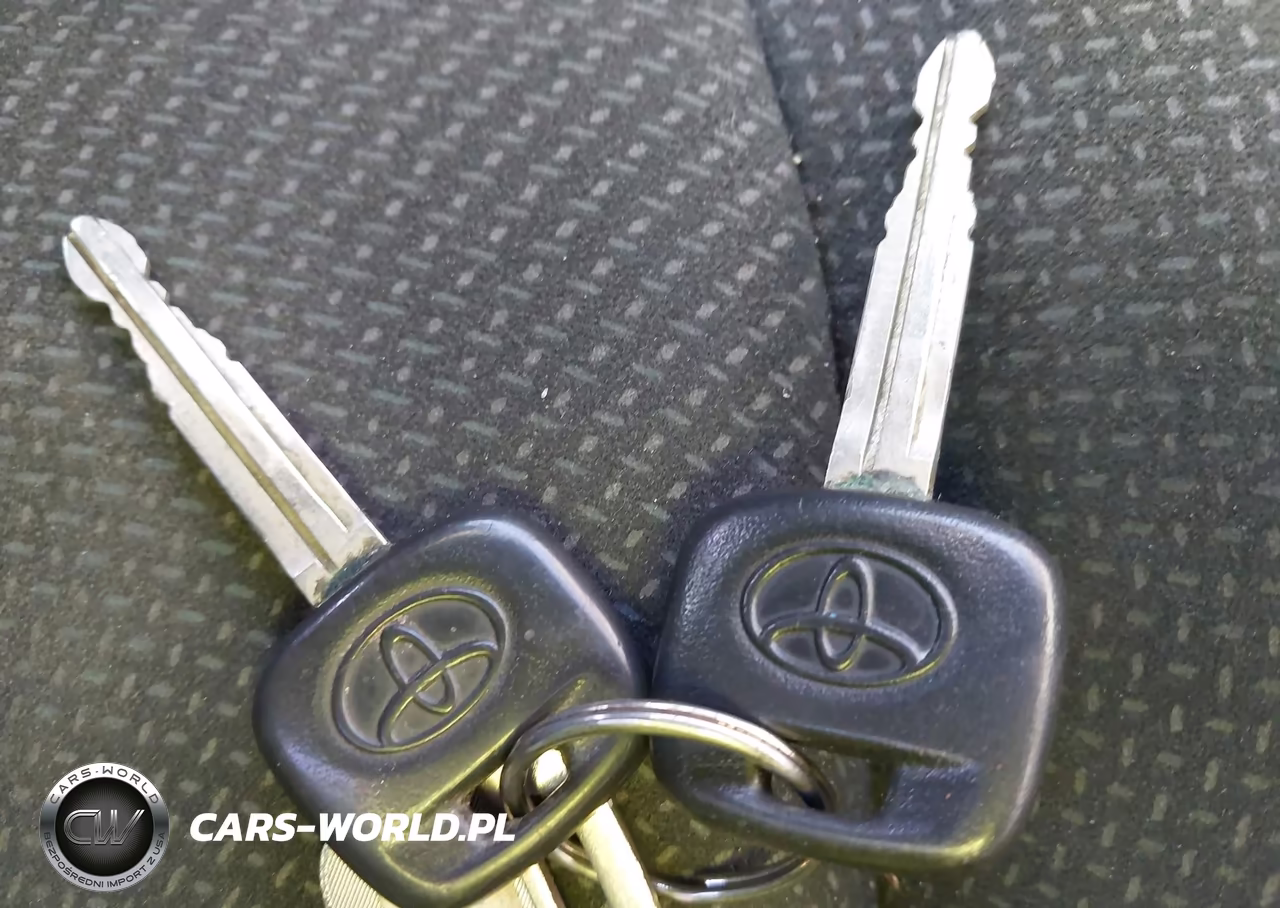 2012 Toyota Yaris VIN:JTDBT4K38C1421297 - 11