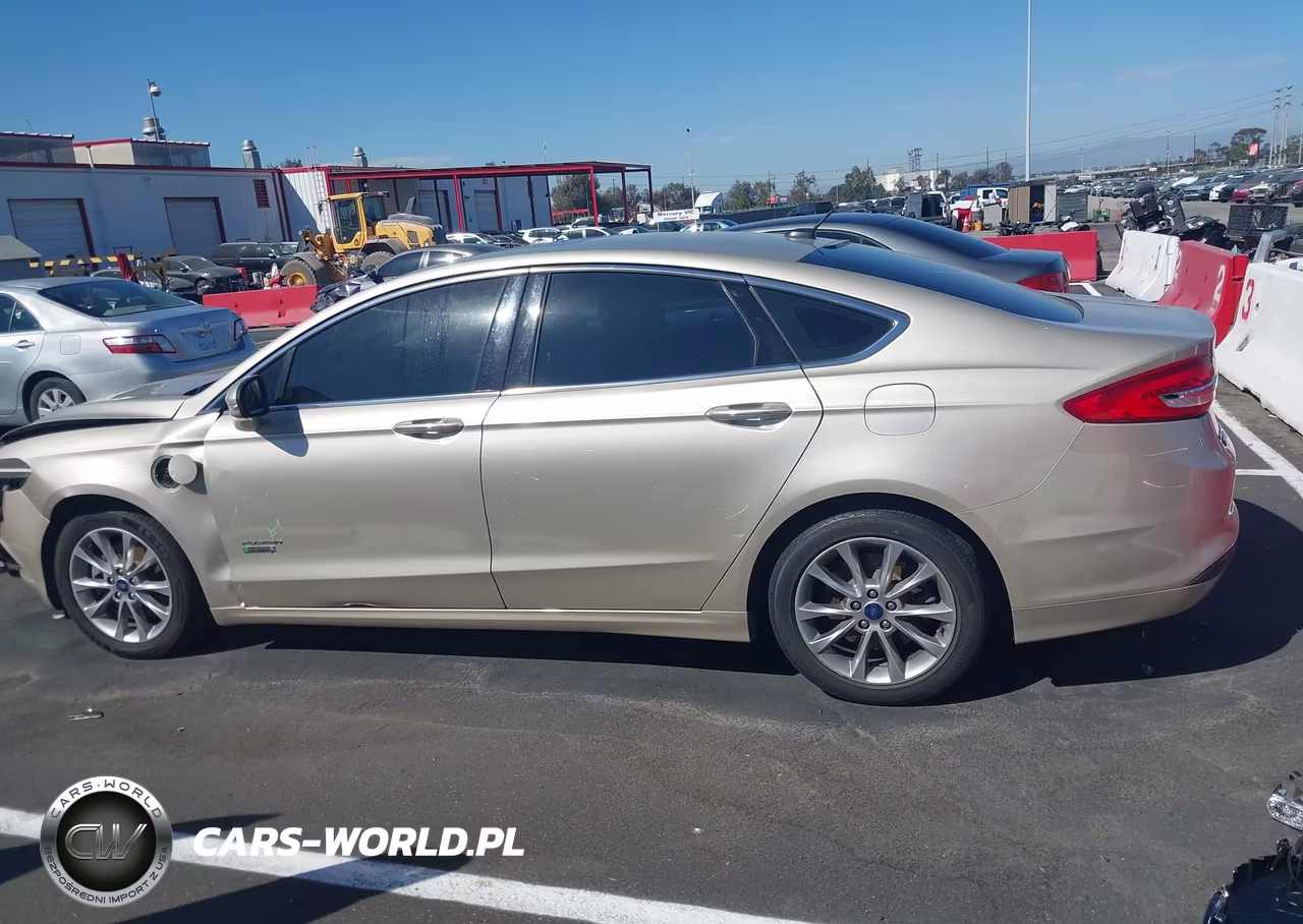 2018 Ford Fusion Energi Se Luxury VIN:3FA6P0PU6JR110895 - 15