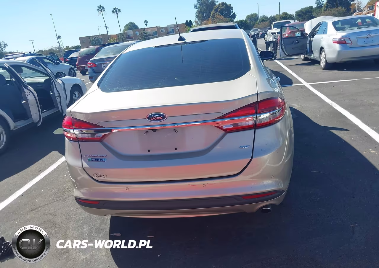 2018 Ford Fusion Energi Se Luxury VIN:3FA6P0PU6JR110895 - 17