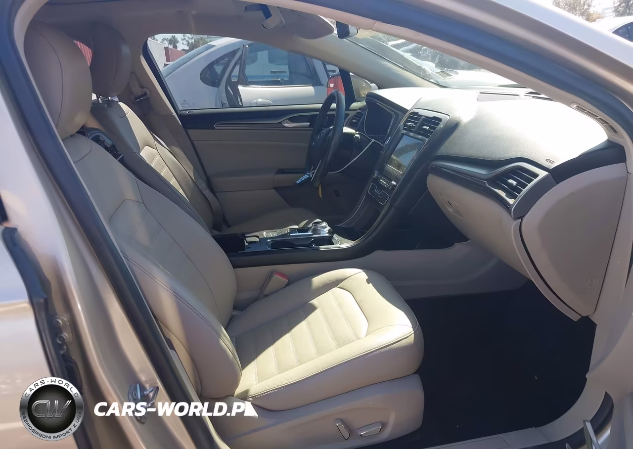 2018 Ford Fusion Energi Se Luxury VIN:3FA6P0PU6JR110895 - 5