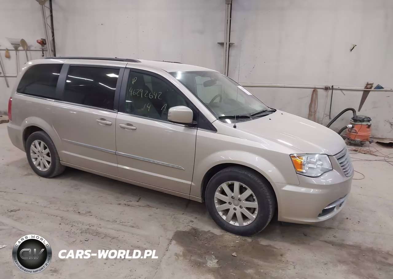 2014 Chrysler Town & Country Touring