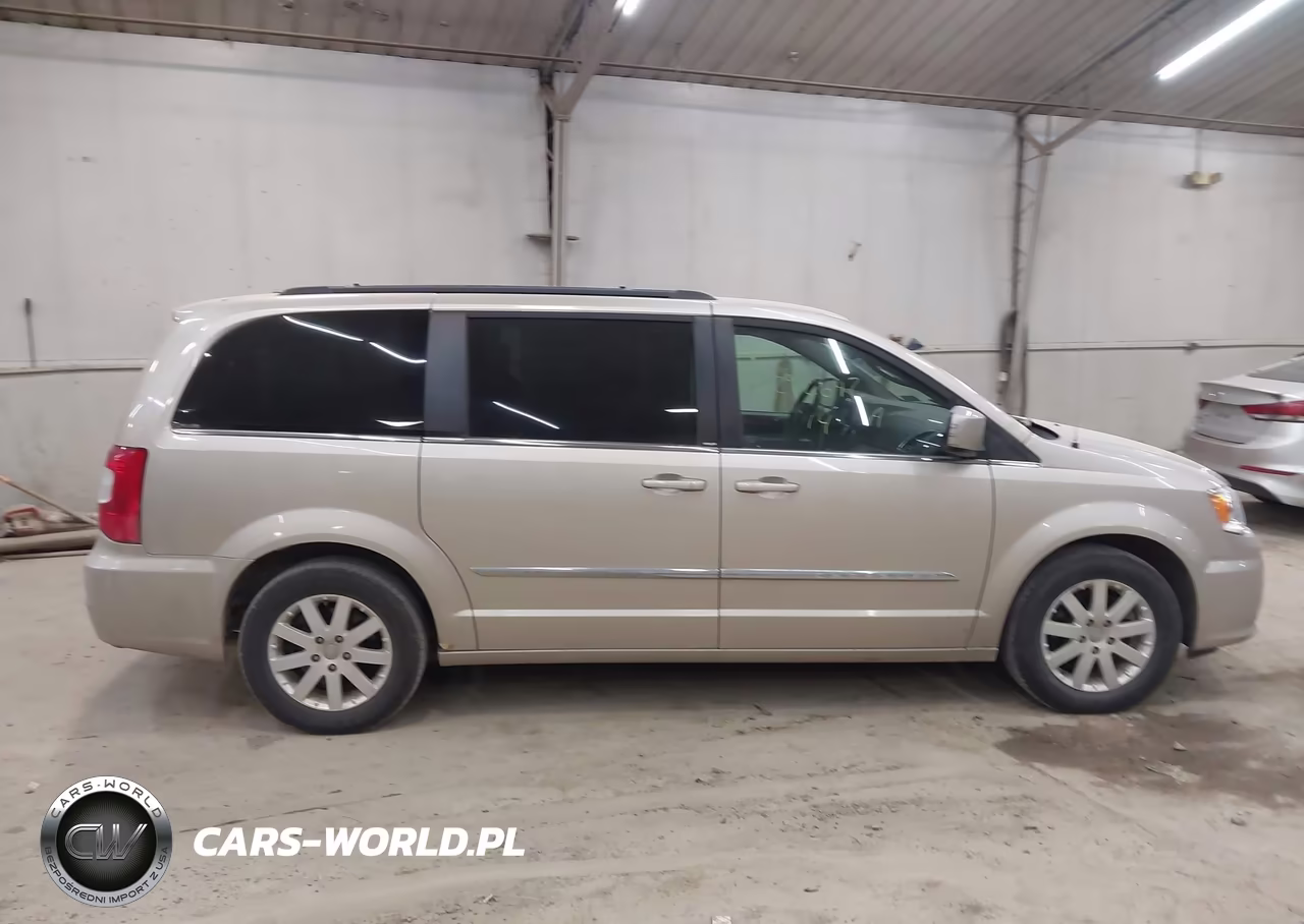 2014 Chrysler Town & Country Touring VIN:2C4RC1BG8ER236827 - 13