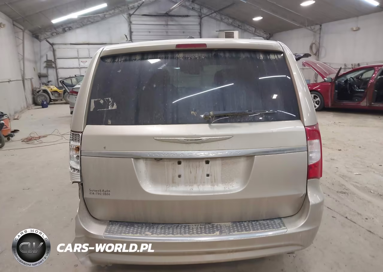 2014 Chrysler Town & Country Touring VIN:2C4RC1BG8ER236827 - 16