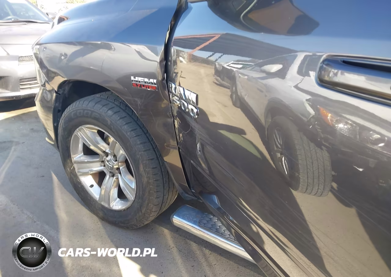 2015 Ram 1500 Sport VIN:1C6RR6HTXFS583499 - 18