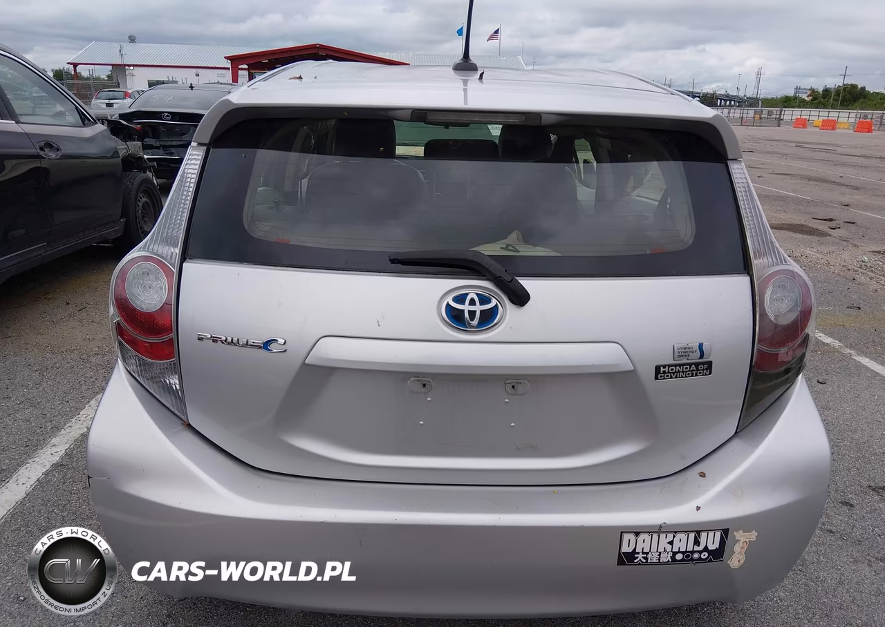 2013 Toyota Prius C Three VIN:JTDKDTB30D1552801 - 17