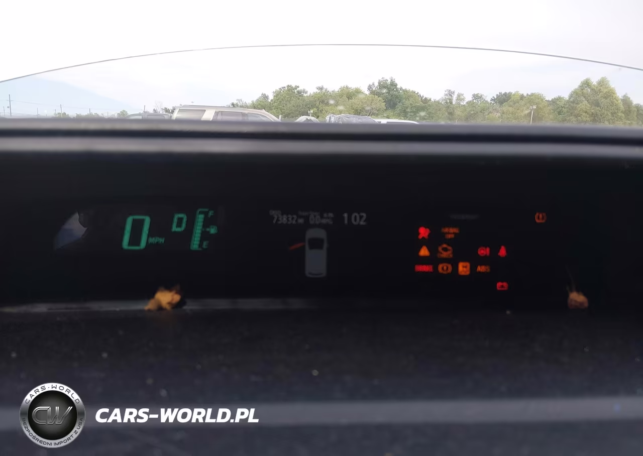 2013 Toyota Prius C Three VIN:JTDKDTB30D1552801 - 7
