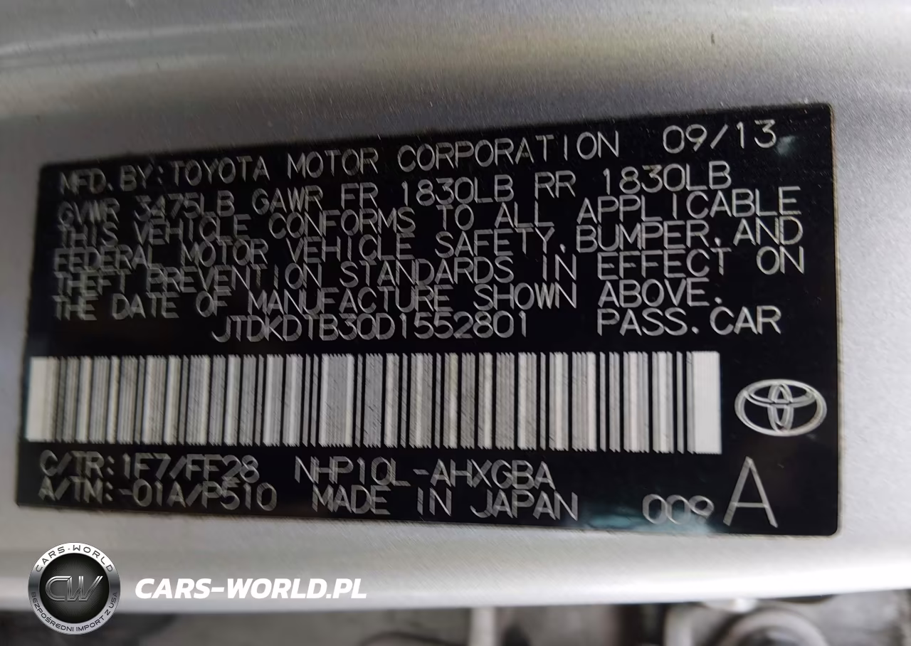 2013 Toyota Prius C Three VIN:JTDKDTB30D1552801 - 9