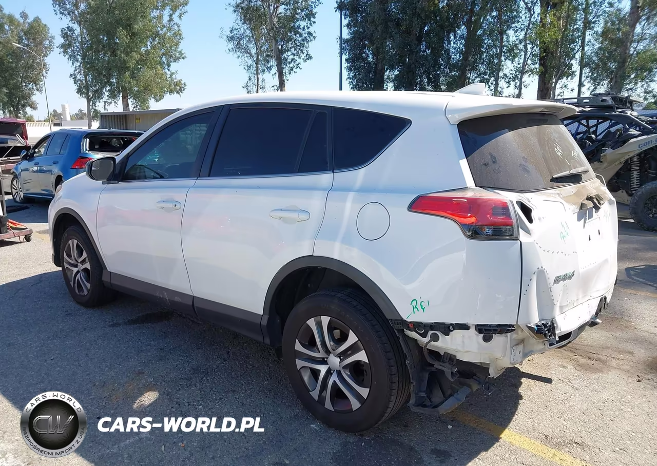 2018 Toyota Rav4 Le VIN:2T3ZFREV9JW445607 - 3