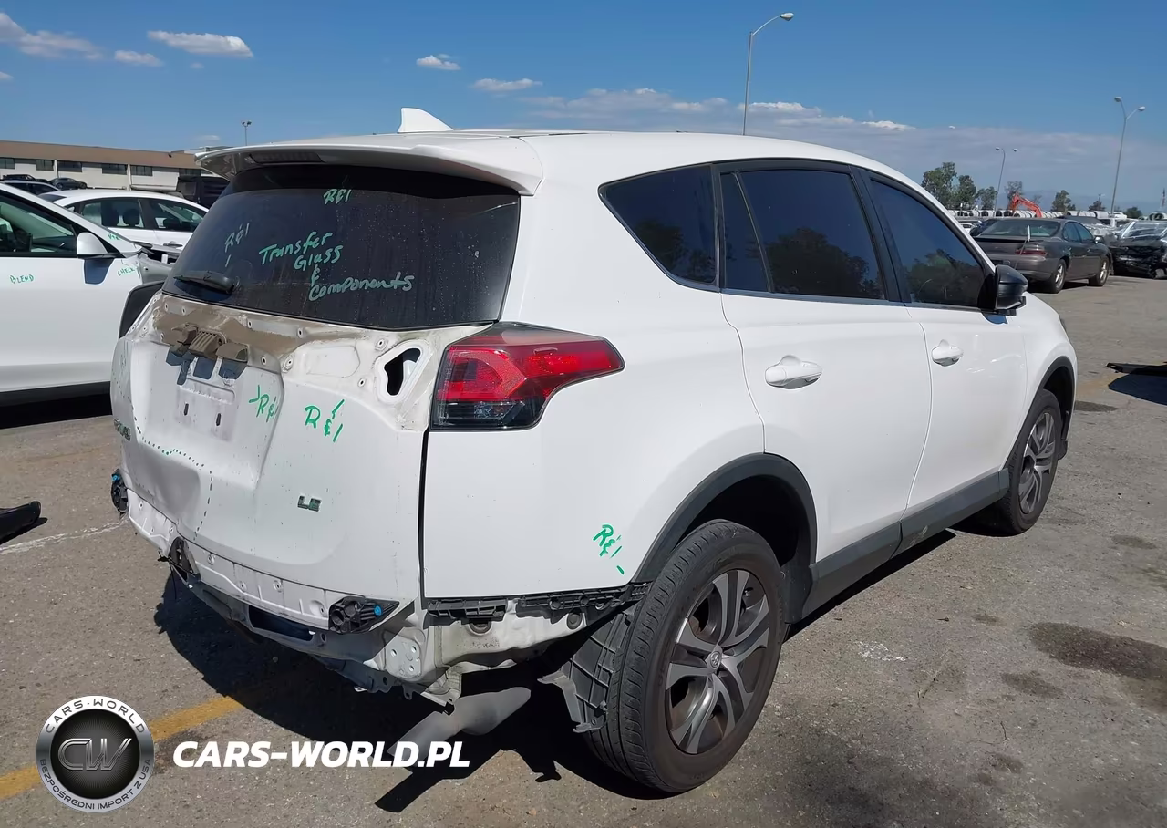 2018 Toyota Rav4 Le VIN:2T3ZFREV9JW445607 - 4