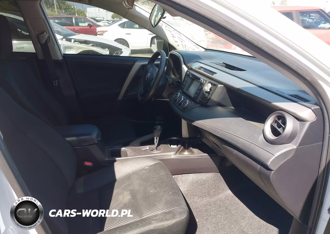 2018 Toyota Rav4 Le VIN:2T3ZFREV9JW445607 - 5