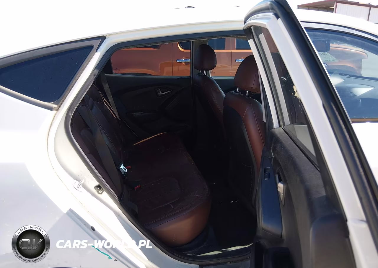 2011 Hyundai Tucson Limited VIN:KM8JU3AC3BU220856 - 8
