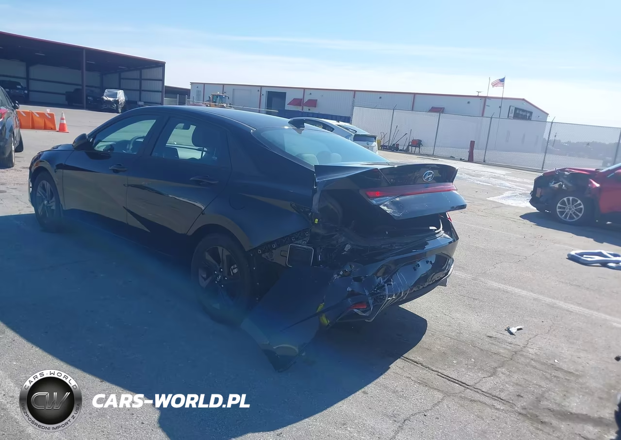 2022 Hyundai Elantra Sel VIN:KMHLM4AG4NU324214 - 3