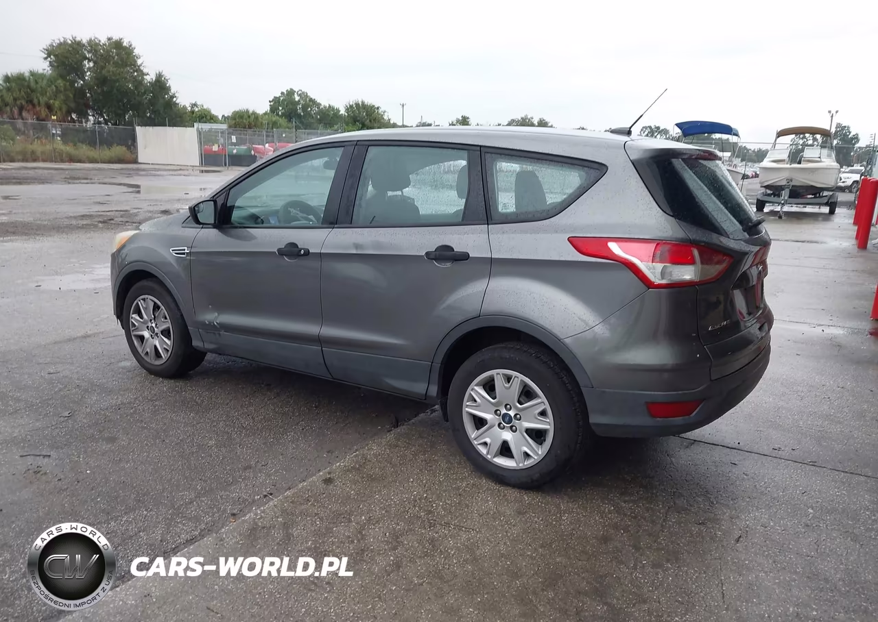 2013 Ford Escape S VIN:1FMCU0F74DUC31662 - 3