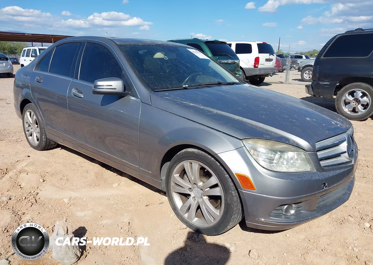 2011 Mercedes-Benz C 300 Luxury – zdjęcie 1 z 14