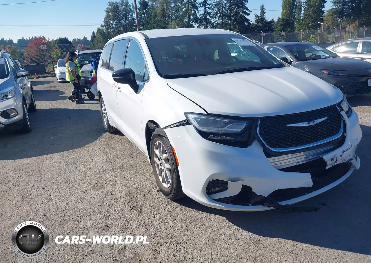 2025 Chrysler Pacifica Select