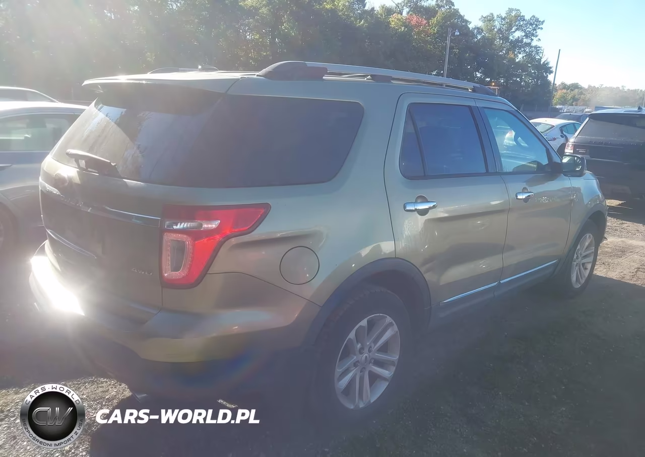 2012 Ford Explorer Xlt VIN:1FMHK8D83CGA30726 - 4