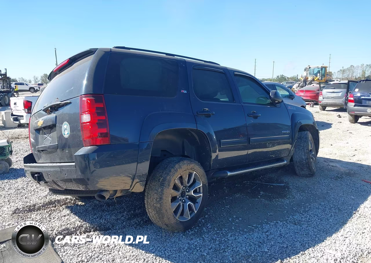 2013 Chevrolet Tahoe Lt VIN:1GNSKBE09DR204554 - 4