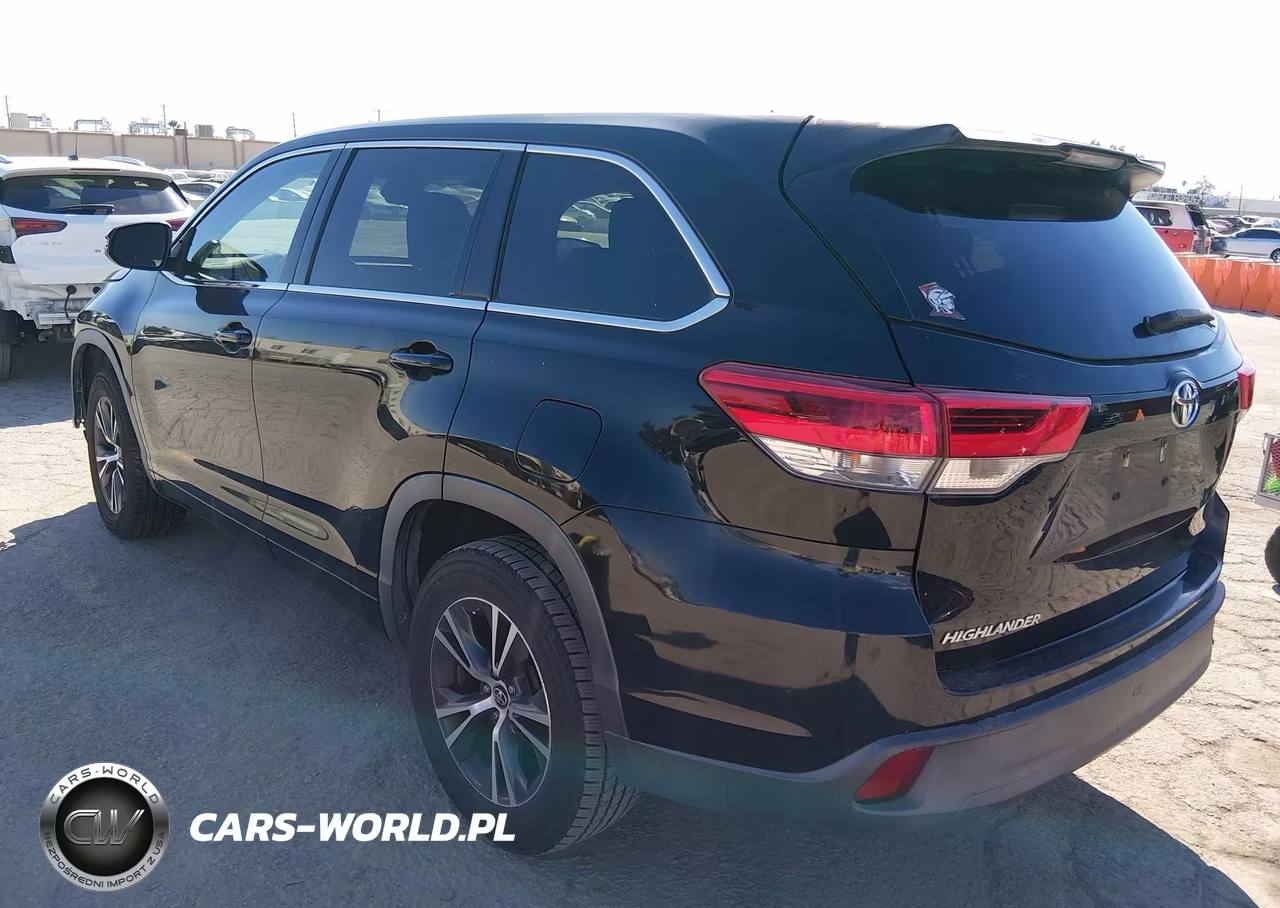 2017 Toyota Highlander Le VIN:5TDZZRFH3HS203276 - 3