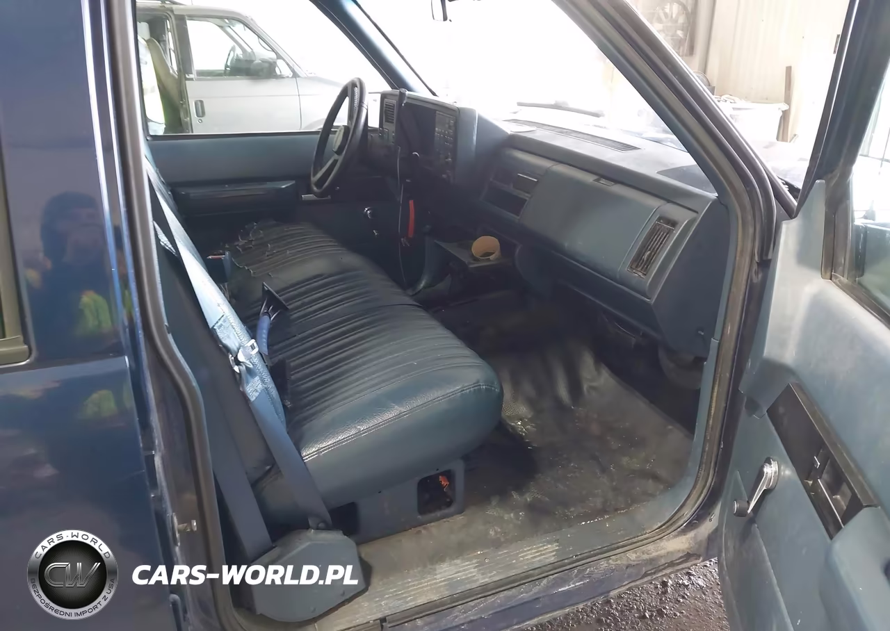 1994 Chevrolet Suburban K2500 VIN:1GNGK26K3RJ436241 - 5