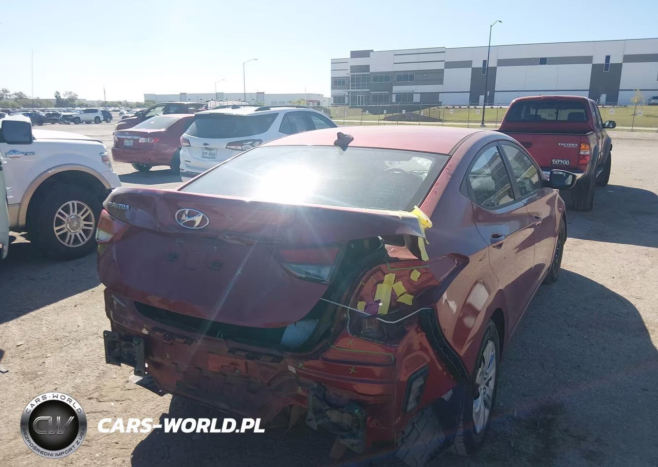 2016 Hyundai Elantra Se VIN:5NPDH4AE1GH715720 - 4