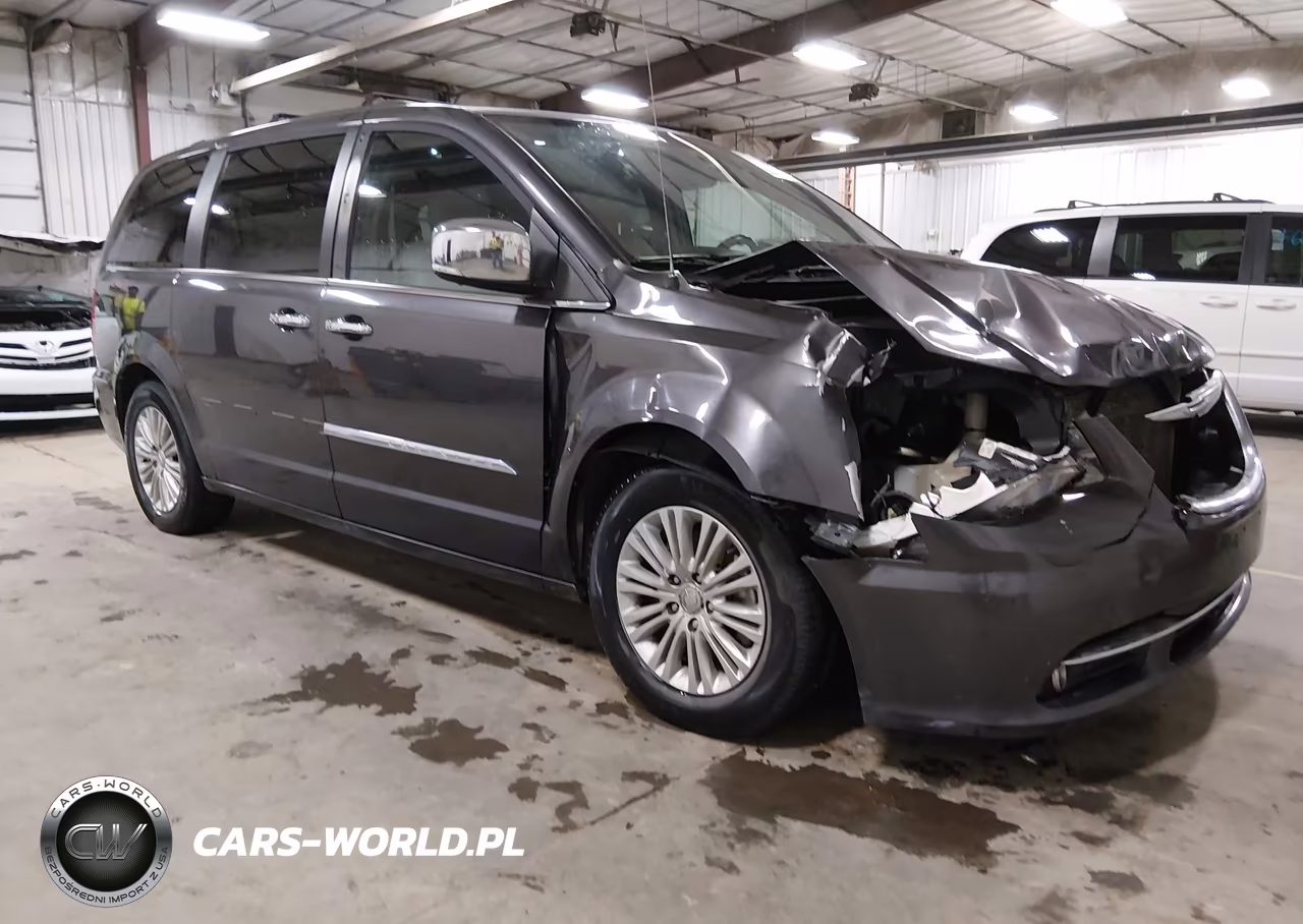 2015 Chrysler Town & Country Touring-L