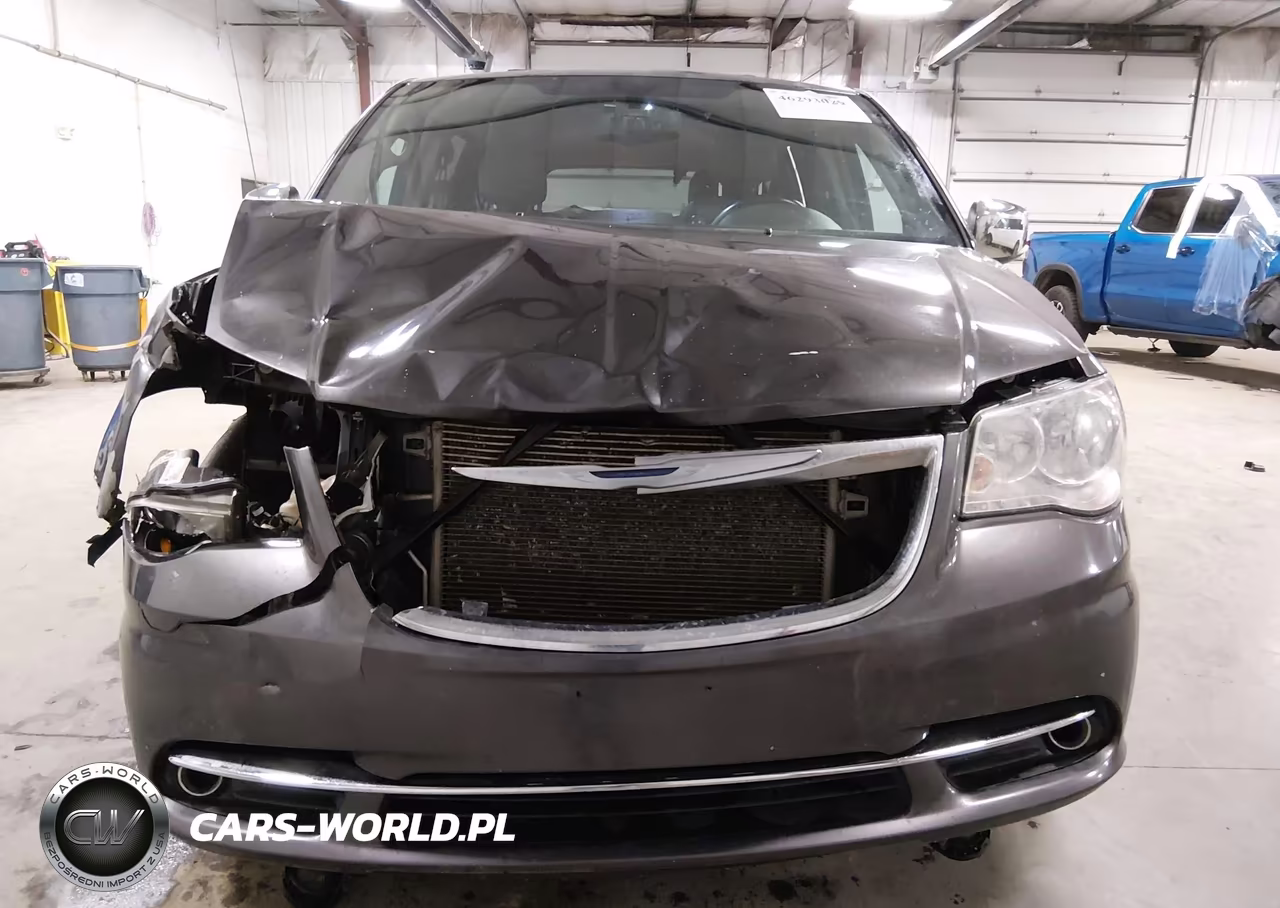 2015 Chrysler Town & Country Touring-L VIN:2C4RC1CGXFR698113 - 12
