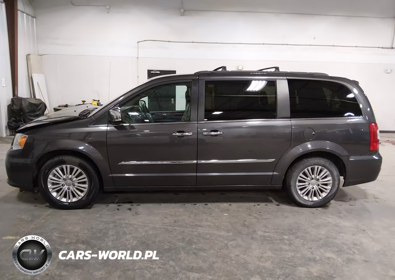 2015 Chrysler Town & Country Touring-L VIN:2C4RC1CGXFR698113 - 14
