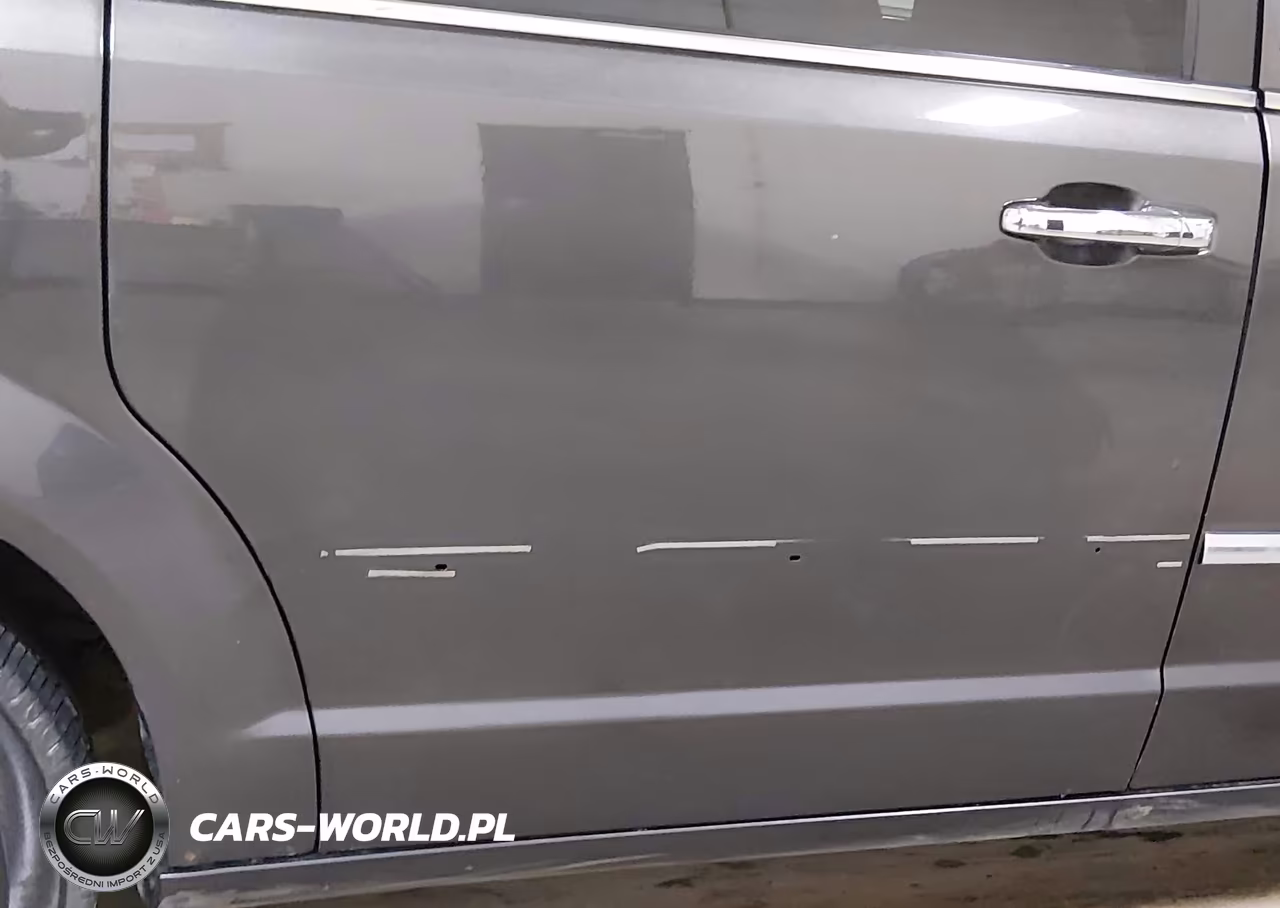 2015 Chrysler Town & Country Touring-L VIN:2C4RC1CGXFR698113 - 20