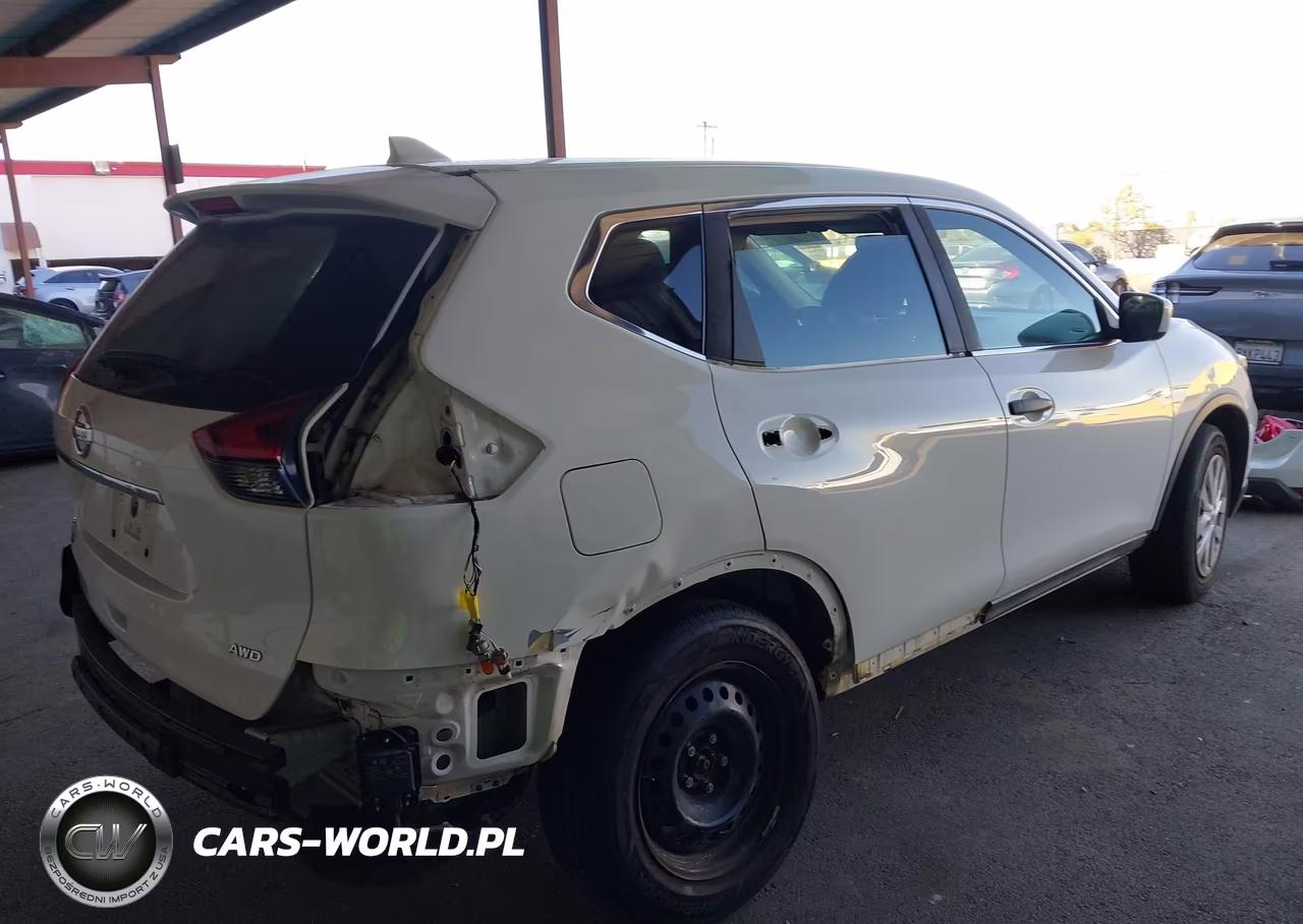 2018 Nissan Rogue S VIN:5N1AT2MV6JC761379 - 4