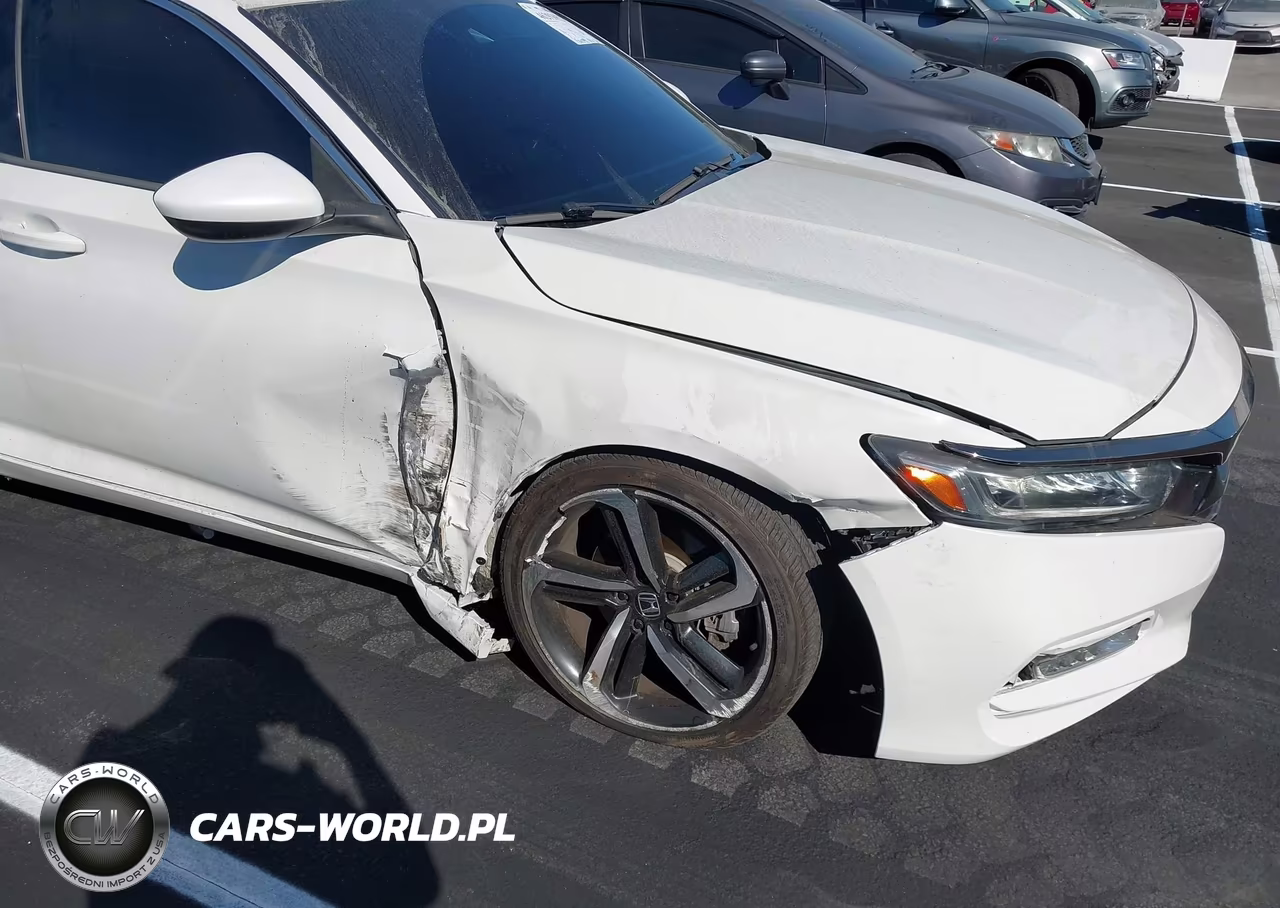 2018 Honda Accord Sport VIN:1HGCV1F30JA255489 - 12