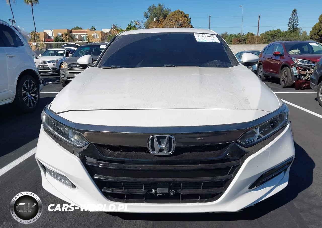 2018 Honda Accord Sport VIN:1HGCV1F30JA255489 - 13